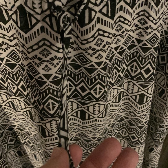 Ava & VIV Women’s 1X Bathing Suit Coverup - Picture 3 of 4